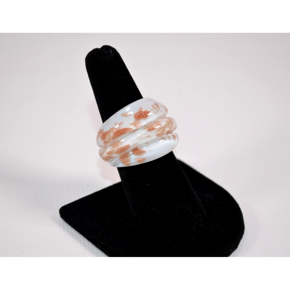 Chunky Glass Ring Size 7 White‎ & Brown Ribbed